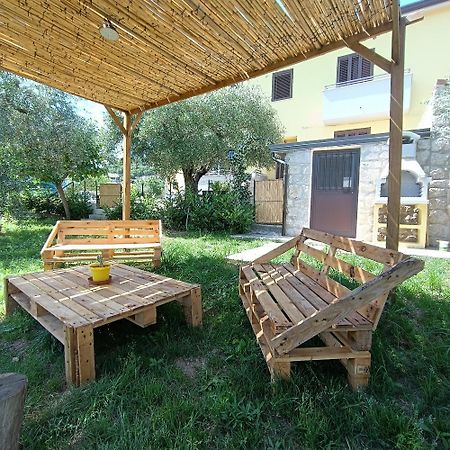 Ferienwohnung Casa Degli Ulivi Con Parcheggio Privato Muro Lucano Exterior foto