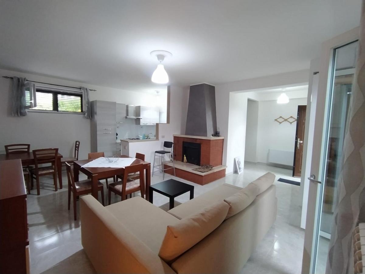 Ferienwohnung Casa Degli Ulivi Con Parcheggio Privato Muro Lucano Exterior foto