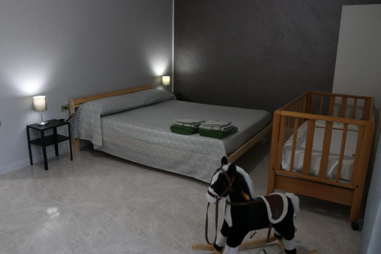 Ferienwohnung Casa Degli Ulivi Con Parcheggio Privato Muro Lucano Exterior foto
