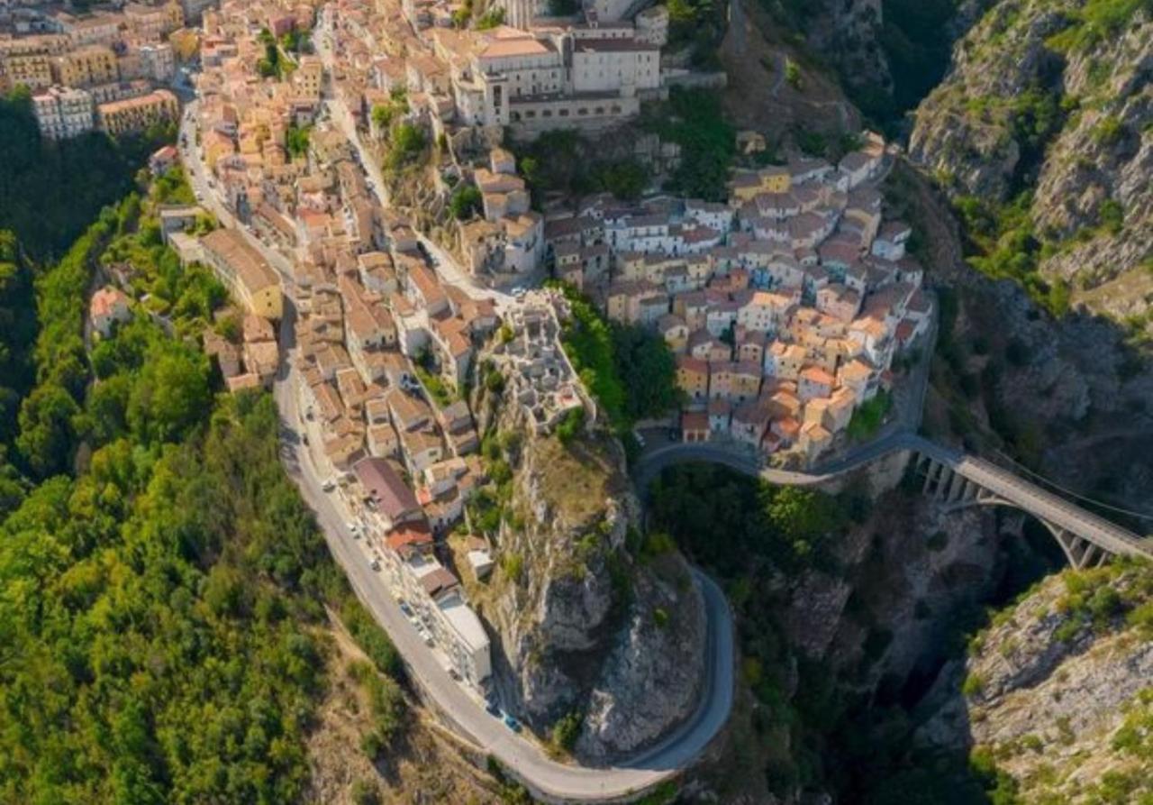 Ferienwohnung Casa Degli Ulivi Con Parcheggio Privato Muro Lucano Exterior foto